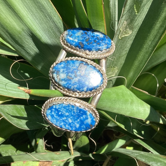 Signed Native American Vintage Z-Otero Sodalite Three Stone Sterling Silver Cuff - Picture 7 of 13